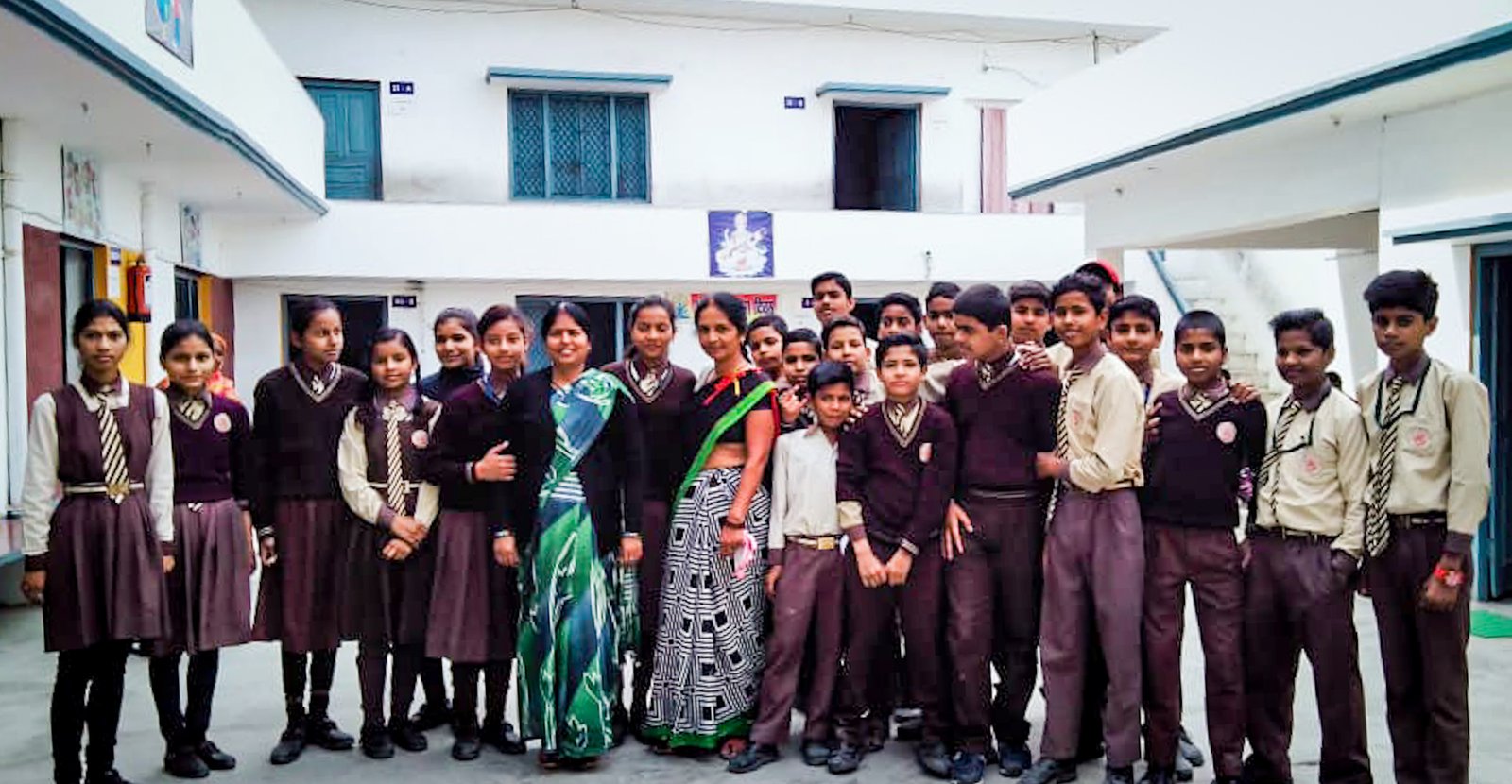 Hindi Medium Students with Staff